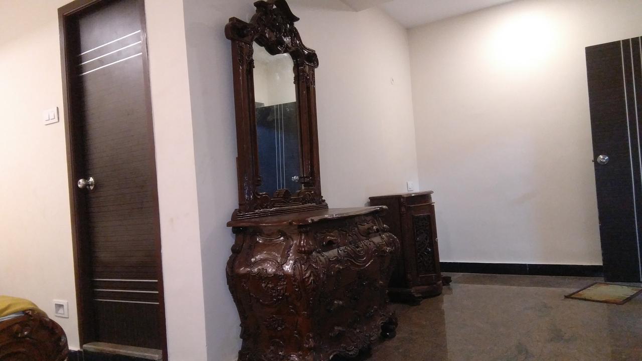 Pammal Residency Hotel Madras Buitenkant foto
