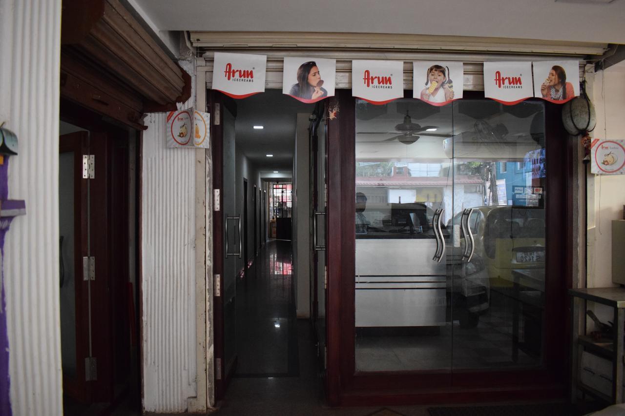 Pammal Residency Hotel Madras Buitenkant foto