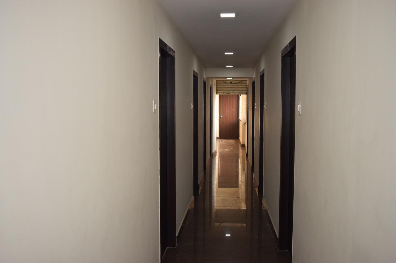 Pammal Residency Hotel Madras Buitenkant foto